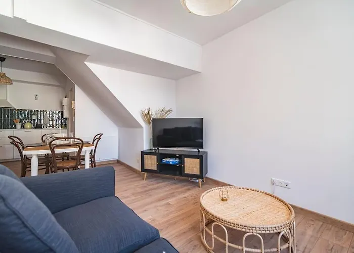 Balthazar Fauvette, Bel Hyper Centre * Эперне