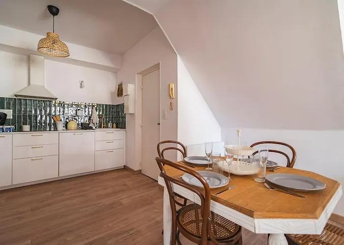 Balthazar Fauvette, Bel Hyper Centre * Эперне