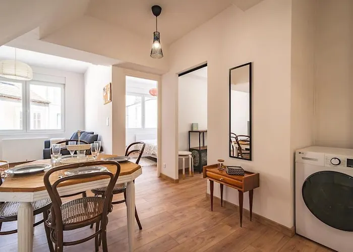 Balthazar Fauvette, Bel Hyper Centre